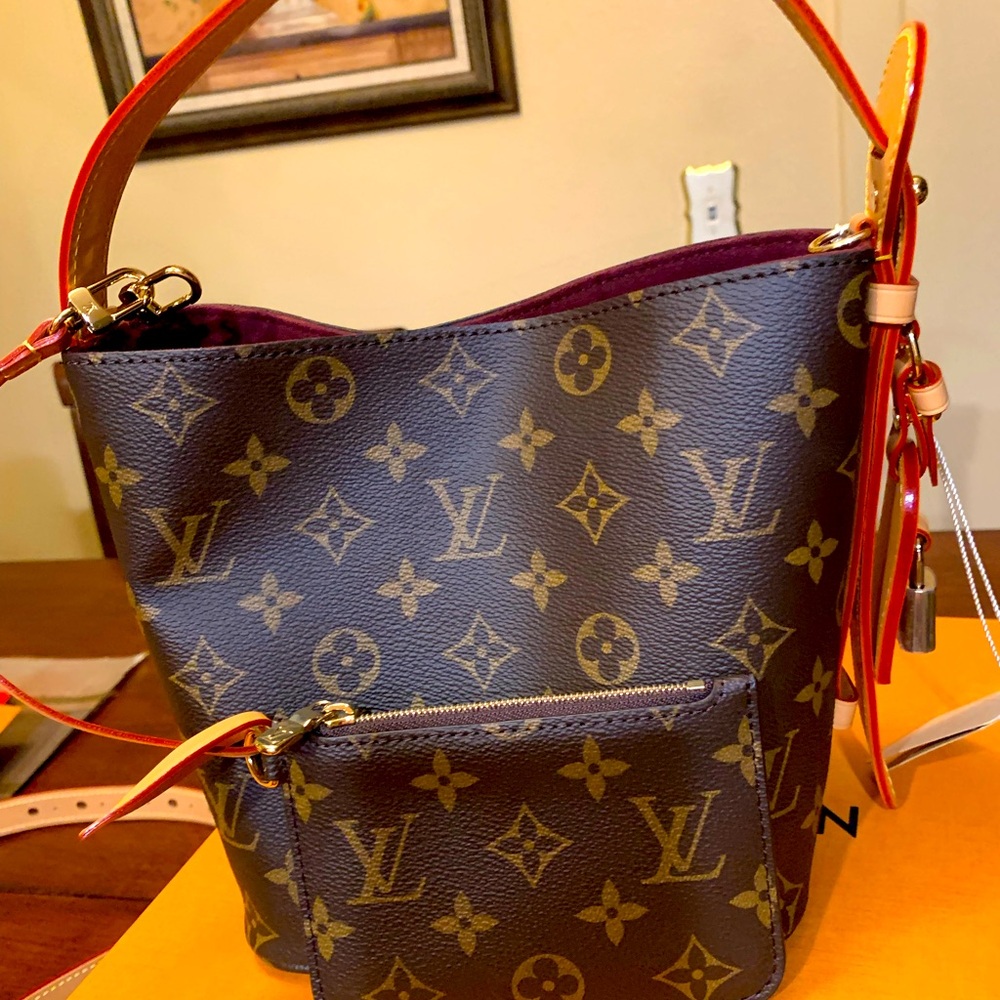 Louis Vuitton Monogram Shoulder limited edition purse long/ short strap/ wallet - Picture 6 of 17